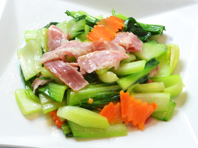青梗菜とベーコン炒め